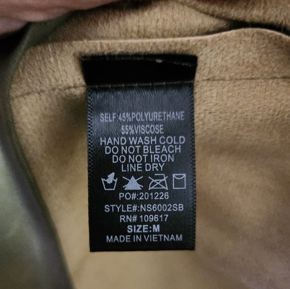 Mini Skirt - Picture 4 of 4